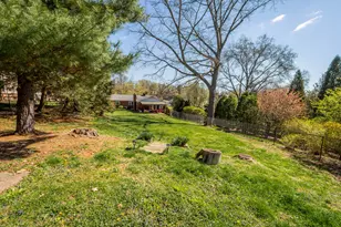 558 Rolling Green Dr, Bethel Park, PA 15102 - Photo 39