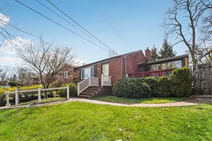 139 Peters Dr, Pittsburgh, PA 15116 - Photo 3