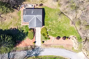 113 Center St, Evans City, PA 16033 - Photo 35