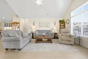 1042 Forest Oaks Dr, Center Township, PA 16001 - Photo 15