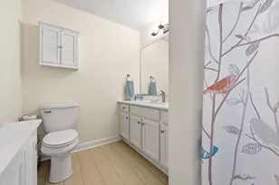 1042 Forest Oaks Dr, Center Township, PA 16001 - Photo 25