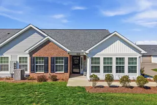 1042 Forest Oaks Dr, Center Township, PA 16001 - Photo 1