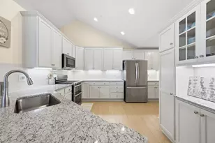 1042 Forest Oaks Dr, Center Township, PA 16001 - Photo 11