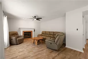 283 Shady Glen Dr, Moon/Crescent Twp, PA 15108 - Photo 15