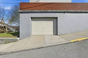 1656 Dellrose St, Pittsburgh, PA 15210 - Photo 37