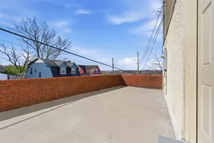 1656 Dellrose St, Pittsburgh, PA 15210 - Photo 39