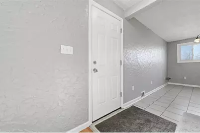 1656 Dellrose St, Pittsburgh, PA 15210 - Photo 9