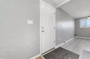 1656 Dellrose St, Pittsburgh, PA 15210 - Photo 9