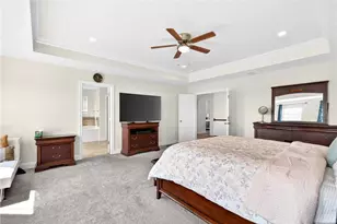 1055 Livorno Dr, Collier Township, PA 15071 - Photo 17