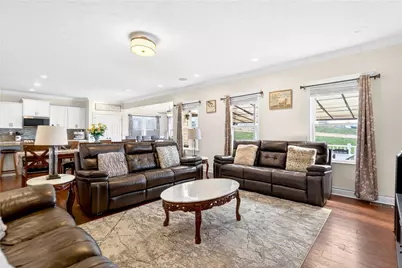 1055 Livorno Dr, Collier Township, PA 15071 - Photo 9