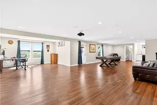 1055 Livorno Dr, Collier Township, PA 15071 - Photo 5