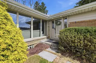 1219 Cocker Dr, Bethel Park, PA 15102 - Photo 3