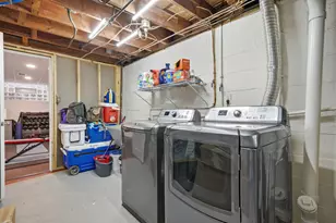 1219 Cocker Dr, Bethel Park, PA 15102 - Photo 43