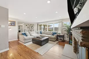 1219 Cocker Dr, Bethel Park, PA 15102 - Photo 9