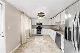 255 Broadlawn Dr, Elizabeth Twp/Boro, PA 15037 - Photo 9