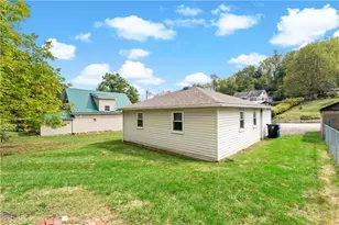 255 Broadlawn Dr, Elizabeth Twp/Boro, PA 15037 - Photo 31