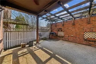 128 Hastings St, Pittsburgh, PA 15206 - Photo 37