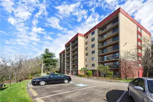 1987 Centurion Dr, Pittsburgh, PA 15221 - Photo 3