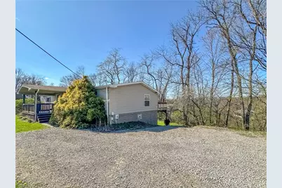 1115 Martin Rd, Fawn Township, PA 15084 - Photo 3