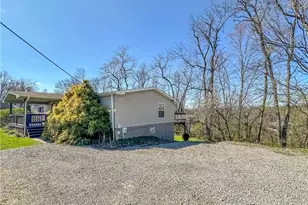 1115 Martin Rd, Fawn Township, PA 15084 - Photo 3