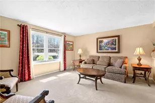 625 Stamford Dr, Hempfield Township, PA 15601 - Photo 9