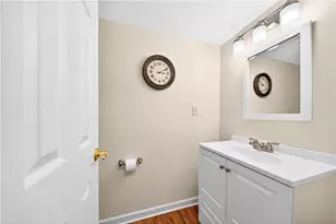 625 Stamford Dr, Hempfield Township, PA 15601 - Photo 25