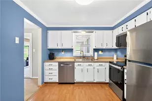 625 Stamford Dr, Hempfield Township, PA 15601 - Photo 13