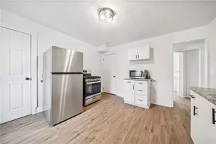 3226 Richardson, Pittsburgh, PA 15212 - Photo 5