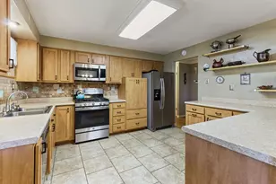 850 Sherwood Rd, Pittsburgh, PA 15221 - Photo 11