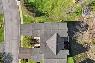 101 Westminster Dr, Ross Twp, PA 15229 - Photo 5