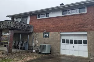 250 Woodridge Dr, Carnegie, PA 15106 - Photo 3