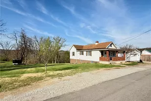 1350 Paradise Ave, Washington Township, PA 15012 - Photo 3