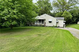 4 Woodbine Dr, Hempfield Township, PA 16125 - Photo 1