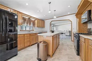 19 Jess Ln, North Fayette, PA 15057 - Photo 5