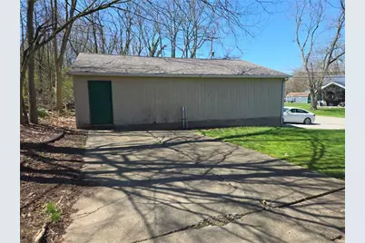 242 Stone Quarry Rd, Center Township, PA 15061 - Photo 17