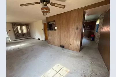 432 Mary St, Jeannette, PA 15644 - Photo 3