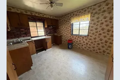 432 Mary St, Jeannette, PA 15644 - Photo 5