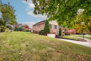 1787 Theodan Dr, Pittsburgh, PA 15216 - Photo 25