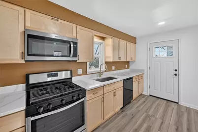 622 Ascension Dr, West Mifflin, PA 15122 - Photo 9