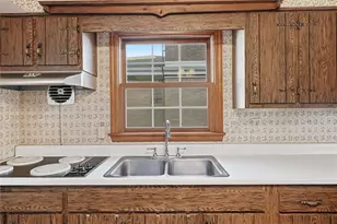 334 Jean Dr, Pittsburgh, PA 15236 - Photo 9