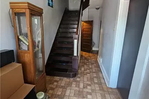 1962 Straubs Ln, Pittsburgh, PA 15212 - Photo 3