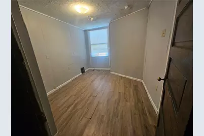 1962 Straubs Ln, Pittsburgh, PA 15212 - Photo 11