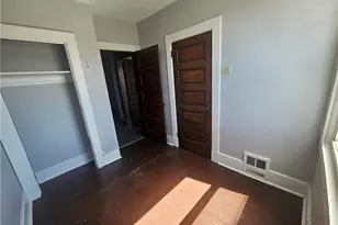 1962 Straubs Ln, Pittsburgh, PA 15212 - Photo 13