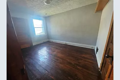 1962 Straubs Ln, Pittsburgh, PA 15212 - Photo 15
