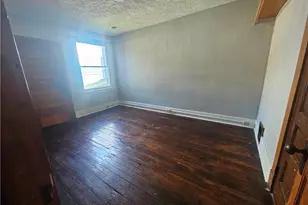 1962 Straubs Ln, Pittsburgh, PA 15212 - Photo 15
