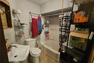 1962 Straubs Ln, Pittsburgh, PA 15212 - Photo 15