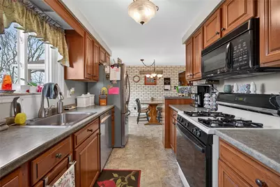 5483 Glen Hill Dr, Bethel Park, PA 15102 - Photo 11