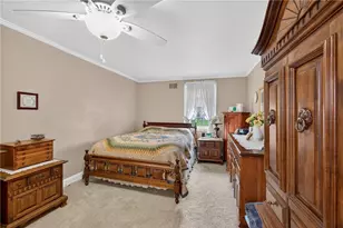 5483 Glen Hill Dr, Bethel Park, PA 15102 - Photo 19