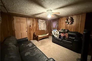 727 Thompson St, Turtle Creek, PA 15145 - Photo 15