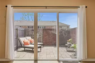 100 Jamestown Ct, Scott Township, PA 15216 - Photo 13